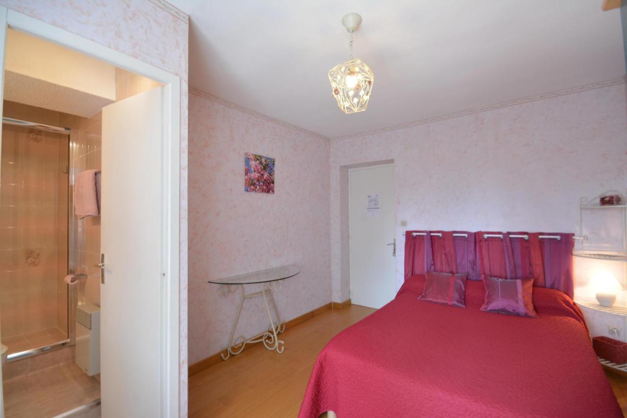 Chambre D'Hotes Au Vieux Chene Grillon Buitenkant foto