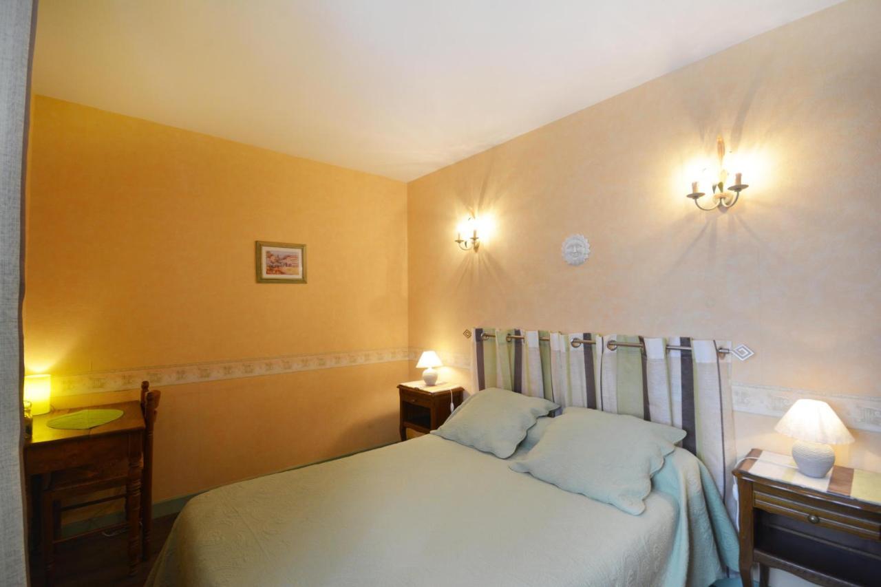 Chambre D'Hotes Au Vieux Chene Grillon Buitenkant foto